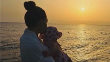 Anna Tatangelo, la foto al mare con la figlia Beatrice