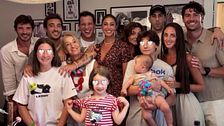 Belen Rodriguez, ritratto di famiglia (allargata)