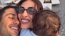 Giulia Salemi, il tenero abbraccio con Pierpaolo Pretelli e il piccolo Kian