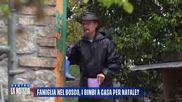 Famiglia nel bosco, i servizi sociali: "Bimbi incuriositi dal box doccia"