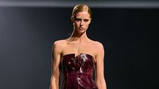 Rosso oxblood, pizzo e corsetti, ispirazione dalle passerelle per look Halloween 2026 a prova di fashion 