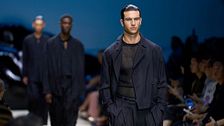La sfilata Giorgio Armani uomo è un inno alla leggerezza estiva