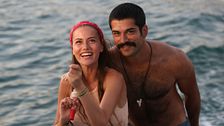 Un amore come te, il film con Burak Özçivit in onda su Canale 5 