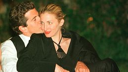 5 look Anni ‘90 di Carolyn Bessette da copiare oggi