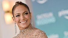 Jennifer Lopez, 5 segreti di bellezza per replicarne il glow