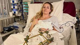 Lindsey Vonn, la foto dall’ospedale dopo l’infortunio