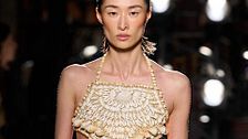 Parigi Fashion Week SS26: Balmain, il dettaglio come sistema