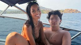 Elisabetta Gregoraci, lo scatto in barca con il figlio