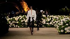 Paris Fashion Week SS26: Saint Laurent, quando la femminilità è decisa e seducente