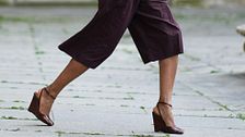 Più cool dei tacchi? Le zeppe, i sandali must have dello shopping estivo