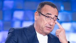 Carlo Conti ricorda con commozione la mamma: "Mi ha tirato su da sola"