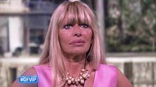 Alessandra Mussolini in lacrime legge la lettera di sua sorella Elisabetta