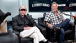 Jeremy Allen White e Bruce Springsteen: due uomini, uno stile