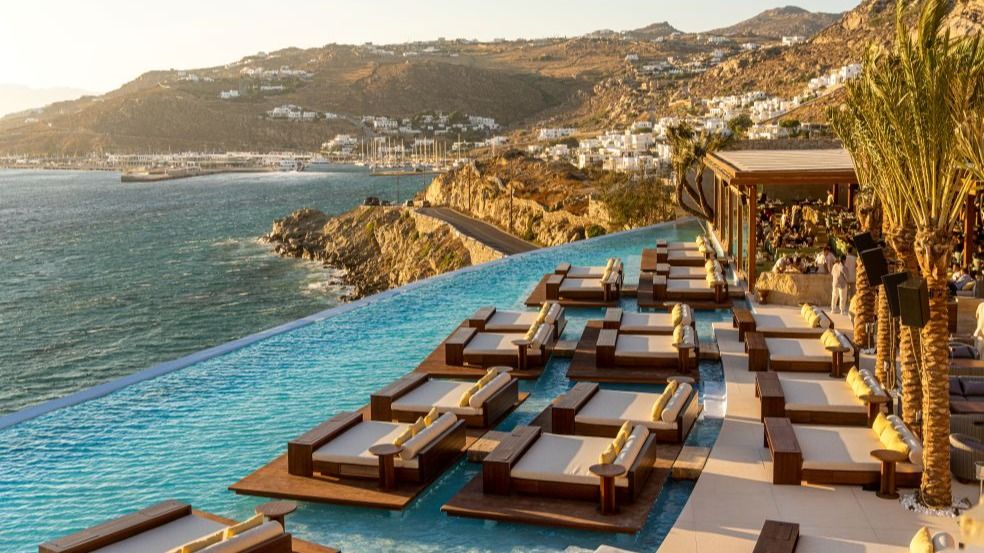 ristoranti sul mare: dove l'acqua è sotto il tavolo | Mediaset Infinity