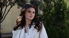 Far away, la puntata del 18 agosto in streaming