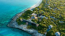 10 beach club tra i più lussuosi al mondo da prenotare nell’estate 2026 