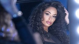 La forza di Raffaella Fico 