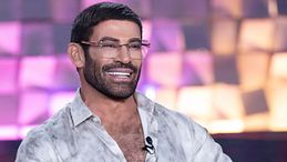 Gianni Sperti: "Ho scoperto dai giornali di Paola Barale e Raz Degan" 