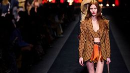 I blazer da indossare nelle sere di primavera: i modelli di tendenza ora