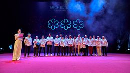 Guida Michelin 2026: tre stelle a «La Rei Natura» di Michelangelo Mammoliti e tutti i nuovi ristoranti premiati