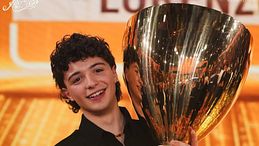 Lorenzo vince Amici25