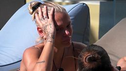 Grande Fratello Vip 9, Giulia Provvedi si emoziona nel ricordare la scomparsa del padre