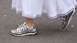 Non solo in viaggio, queste sneakers sono perfette sempre, anche per il rientro in città