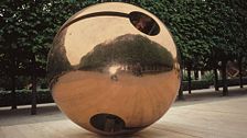 Arnaldo Pomodoro: una vita, la mostra a Milano nell’anno del centenario 