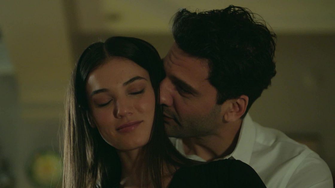 Segreti di famiglia 2, puntata oggi 17 ottobre in streaming | Mediaset ...