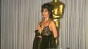 Cher, 80 anni da icona: il corpo, lo scandalo, il potere in 5 look 