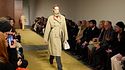 Come vestirsi a fine settembre tra sole e meteo incerto? 5 look di transizione per l'autunno