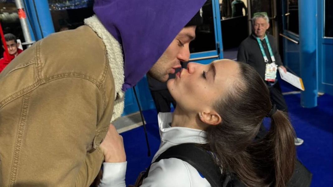 Stefania Constantini, il bacio social con Domenico Dalla Santa ...
