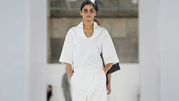 Summer in total white, i look in bianco per una scelta di stile senza tempo 