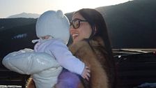 Giulia De Lellis, le foto con la figlia in Alto Adige
