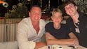 Gigi D’Alessio, la foto dei tre figli Claudio, Luca e Andrea