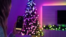Luci e decorazioni di Natale tech: quando la tradizione scopre il Wi-Fi