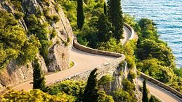 Road trip in Italia: 6 itinerari in auto e la vettura giusta per ognuno 