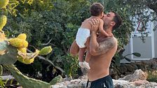 Pierpaolo Pretelli e Giulia Salemi, le foto in Puglia con il figlio Kian