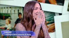 Anita Mazzotta in lacrime per l'incontro con il compagno della madre