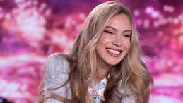 Taylor Mega, una vita in chiaroscuro