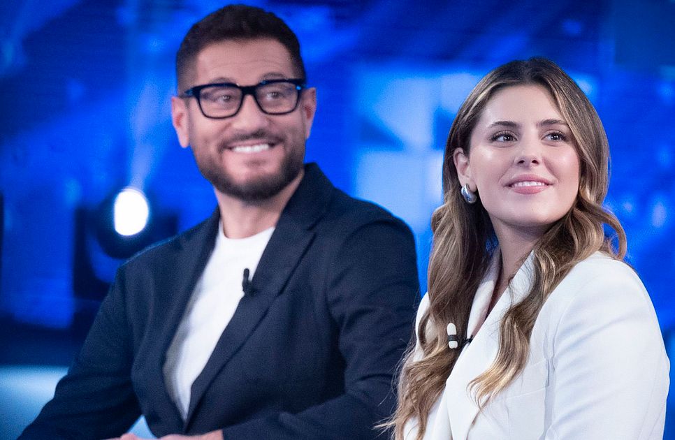 Enrico Papi presenta la figlia Rebecca: 