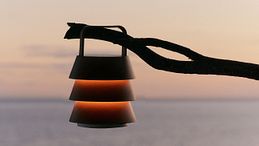 Lampade portatili da interno e da esterno: i modelli più belli per illuminare ovunque