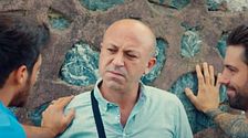 Mr Wrong, Serdar batte sul tempo Ozgur e Ozan