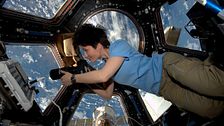 Astrosamantha nello spazio