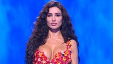 Ciao Darwin, Andreea Sasu è Madre Natura
