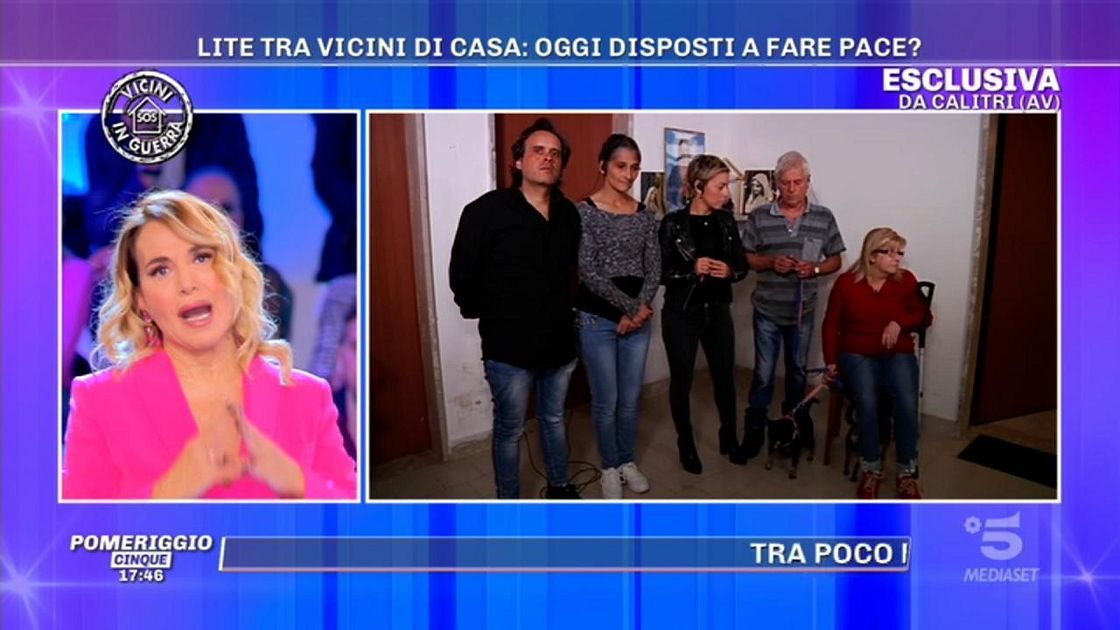 Calitri, tentativo di pace in diretta tra vicini | Mediaset Infinity