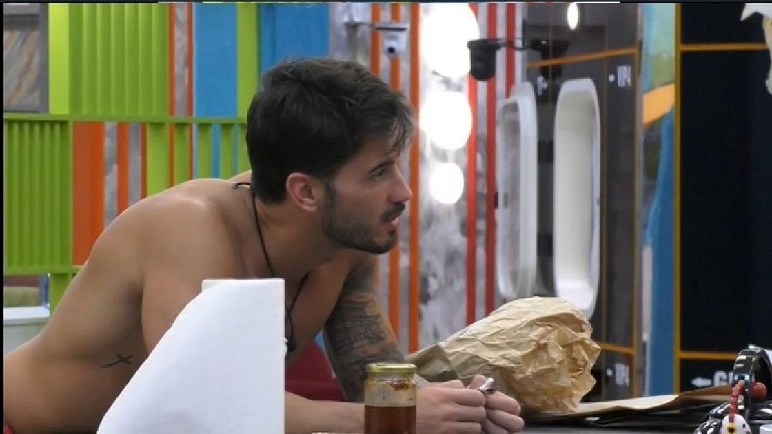 Ivan Gonzalez a Clizia Incorvaia: 