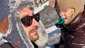 Stefano Corti, le foto con il figlio Noa Alexander sulla neve
