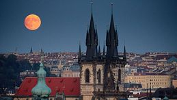 La Praga di Dan Brown in 5 tappe. La meta perfetta per un viaggio di Natale