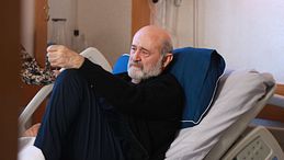 Far away, la puntata del 13 luglio in streaming
